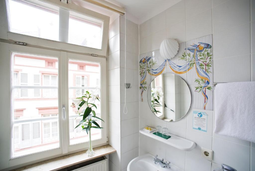 Hotel Goldener Hecht Heidelberg Habitación foto